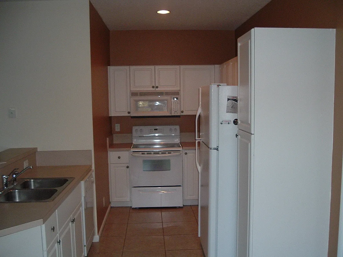 Building Photo - 12572 Shoreline Dr