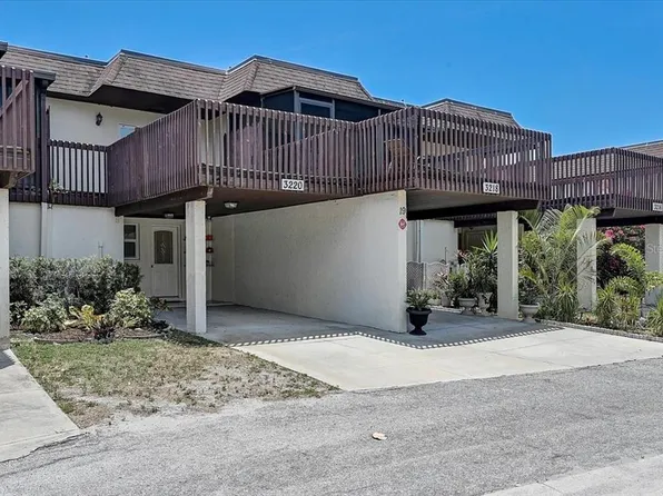 3220 Ramblewood Dr, Sarasota, FL 34237