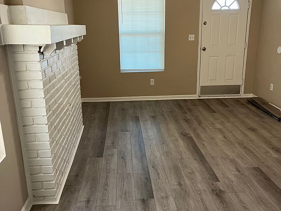 2nd image of 516 Boulevard Ne #1