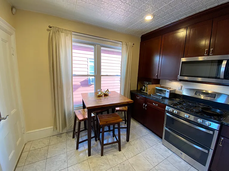 381 Highland Ave #2 — Photo 19