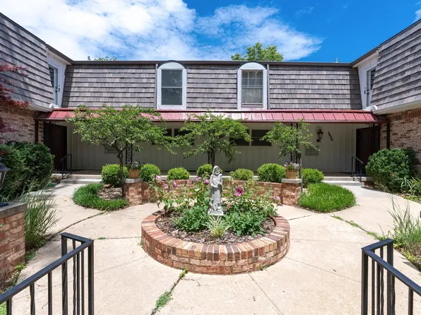 3620 E English St APT 206B, Wichita, KS 67218