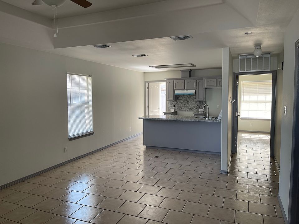 1st image of 708 Agate St #2
