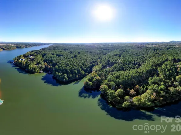 2049 Compass Ct, Connelly Springs, NC 28612