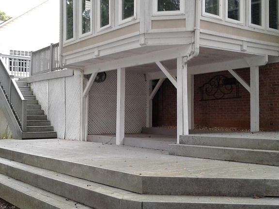 Large Deck for Entertaining