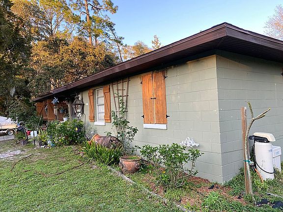 5th image of 543 N Summit Ave