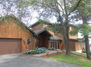 8 Lakeview Dr, Plattsburgh, NY 12901