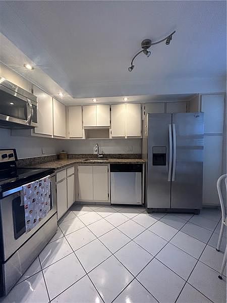 1st image of 3970 Oaks Clubhouse Dr APT 310