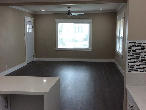 Photo of comparable living room/dining room area