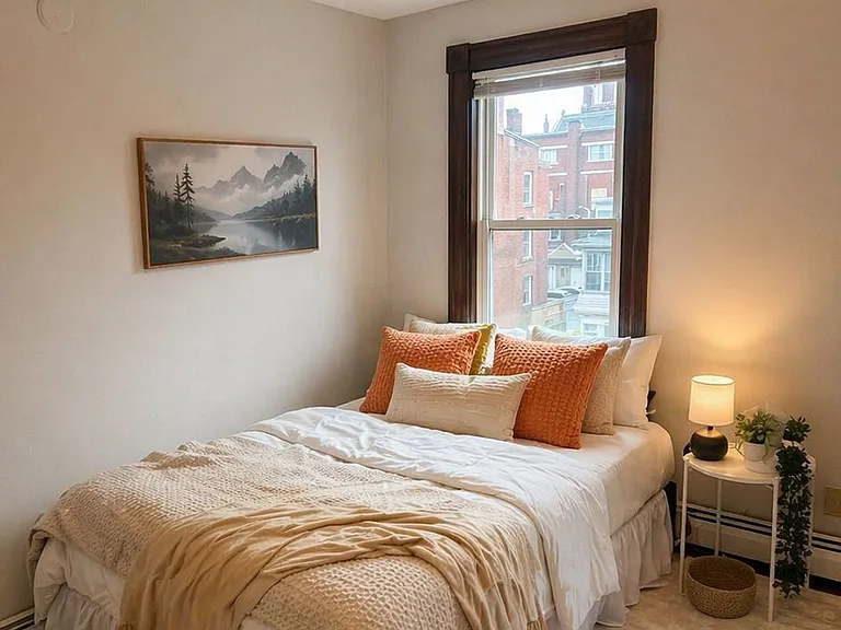 19 Pearl St — Photo 3