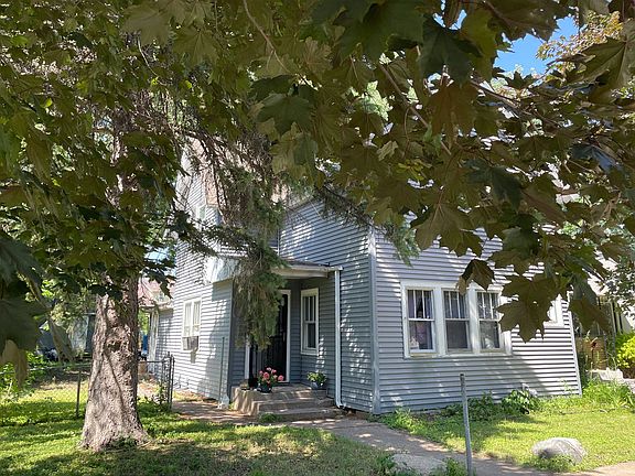 3rd image of 953 Lawson Ave E