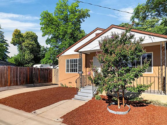 3rd image of 3224 San Jose Way