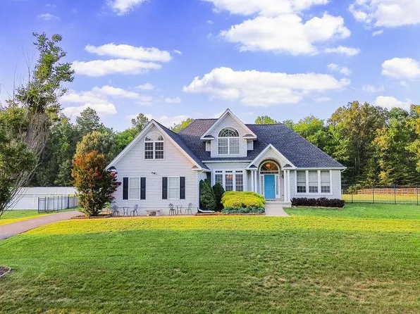 13100 Hillmeade Ct, Charlotte Hall, MD 20622