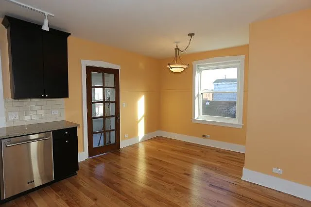 3731 N Janssen Ave #3 — Photo 4