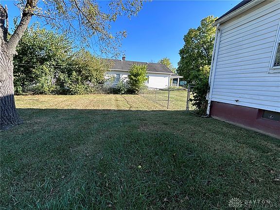 4th image of 222 N Decker Ave