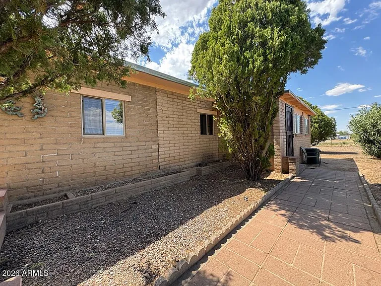 4818 S Santa Elena Ave — Photo 3