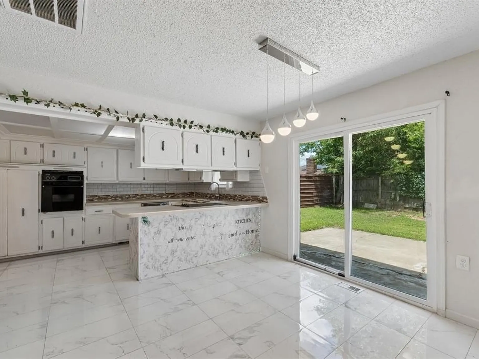 3 bed, 1690 sqft, $1,500 — Photo 3