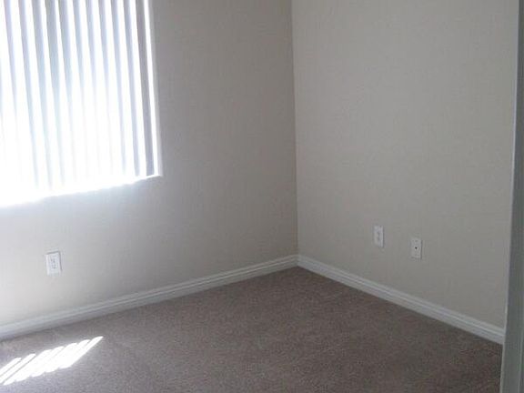 3rd image of 7065 Knob Creek St