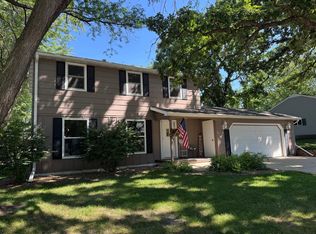 209 Burr Oak Dr, Albert Lea, MN 56007