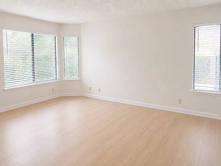 1907 Magdalena Cir #47 — Photo 7