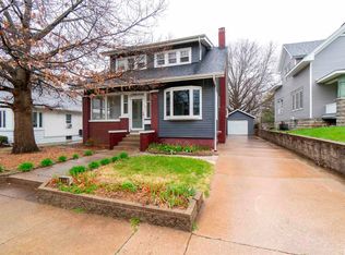 911 Park Ave, Pekin, IL