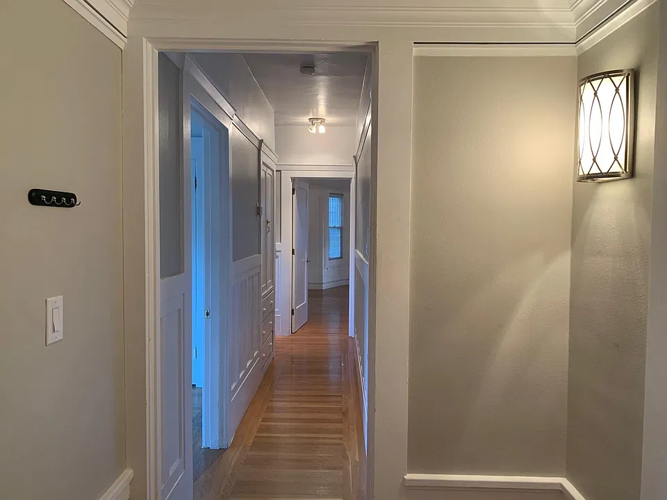 Hallway from the front door to the dining room.