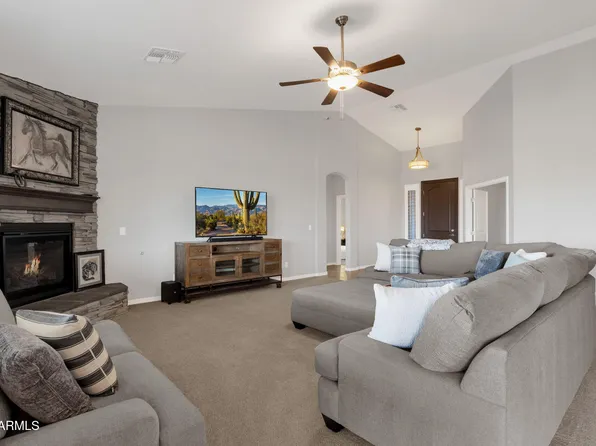 28252 N QUINTANA Place, San Tan Valley, AZ 85144