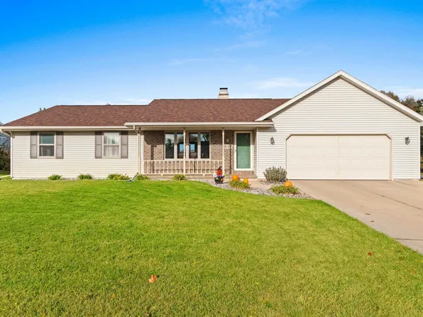 1651 Colony Dr, De Pere, WI 54115