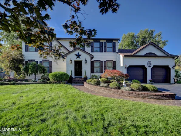 6 Jefferson Court, Freehold, NJ 07728