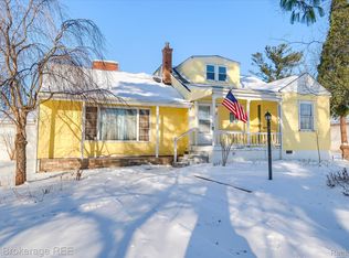 6449 Lapeer Rd, Burton, MI 48509