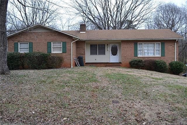 1st image of 2419 Central Dr