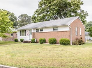 801 Keswick Rd, Colonial Heights, VA 23834
