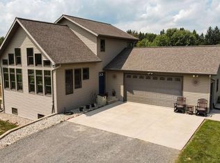 N6333 Buchholz Rd, Manawa, WI 54949