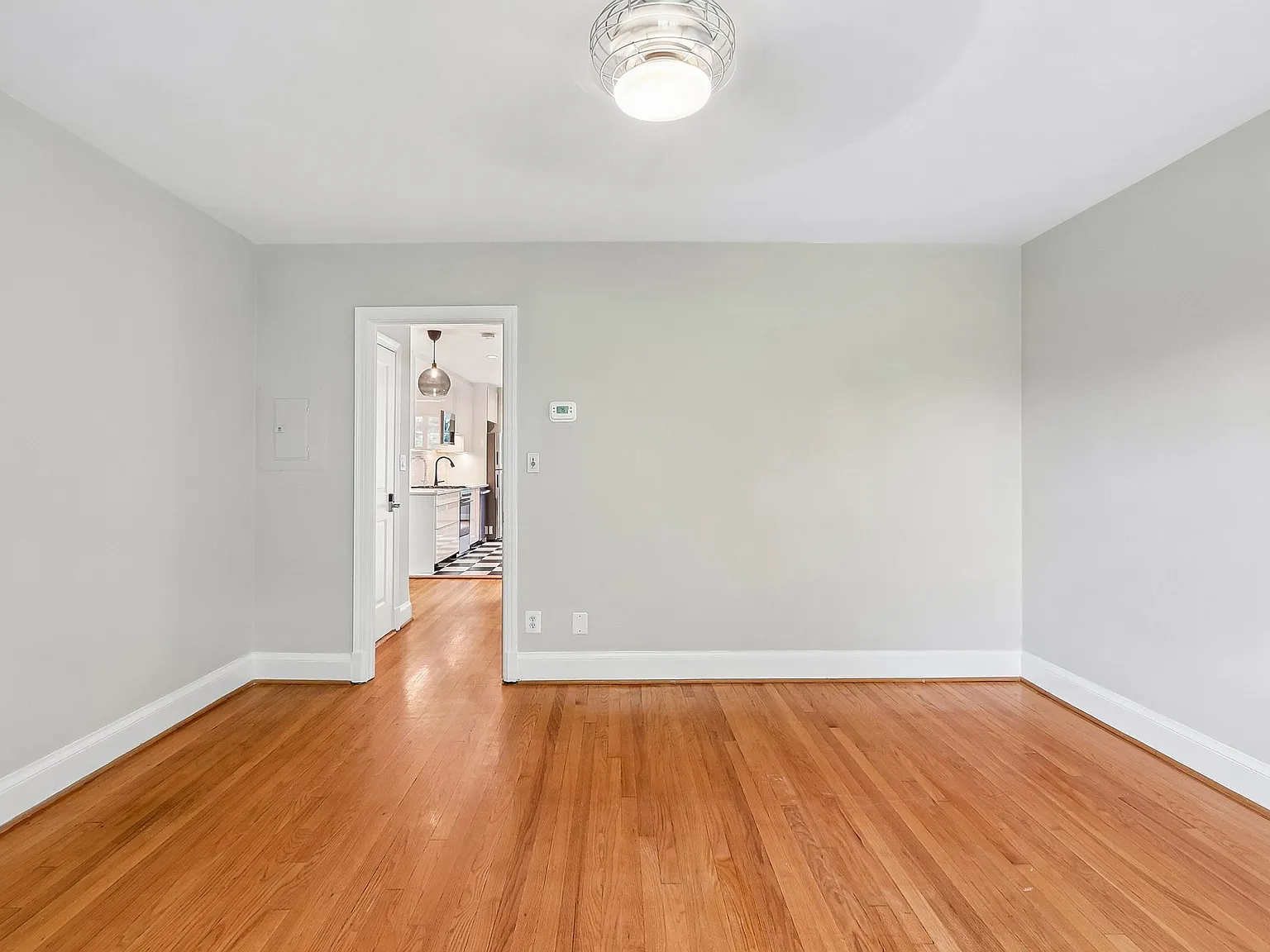 2208 40th St NW — Photo 3
