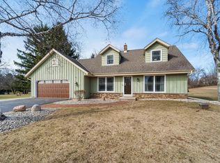 W322S7085 Claire DRIVE, Mukwonago, WI 53149