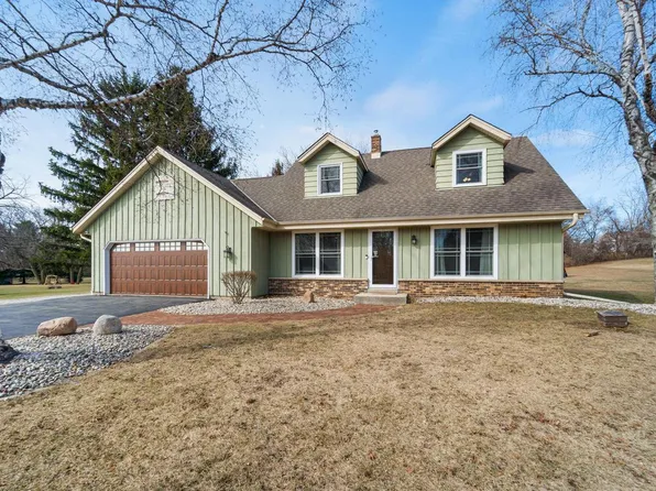 W322S7805 Claire DRIVE, Mukwonago, WI 53149