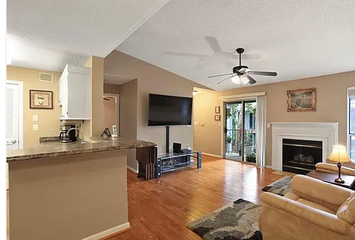 642 Granville Ct #642 Photo 1