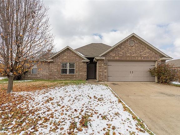 2nd image of 12517 Meadow Oaks Ln