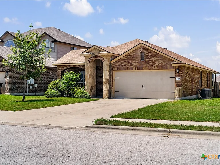 5634 Stonehaven Dr — Photo 3