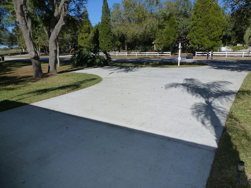 2nd image of 32593 Greenwood Loop