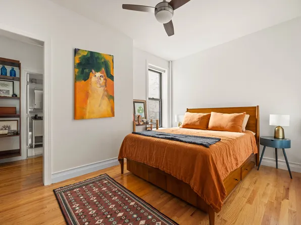466 15th Street 8 image 3 of 5