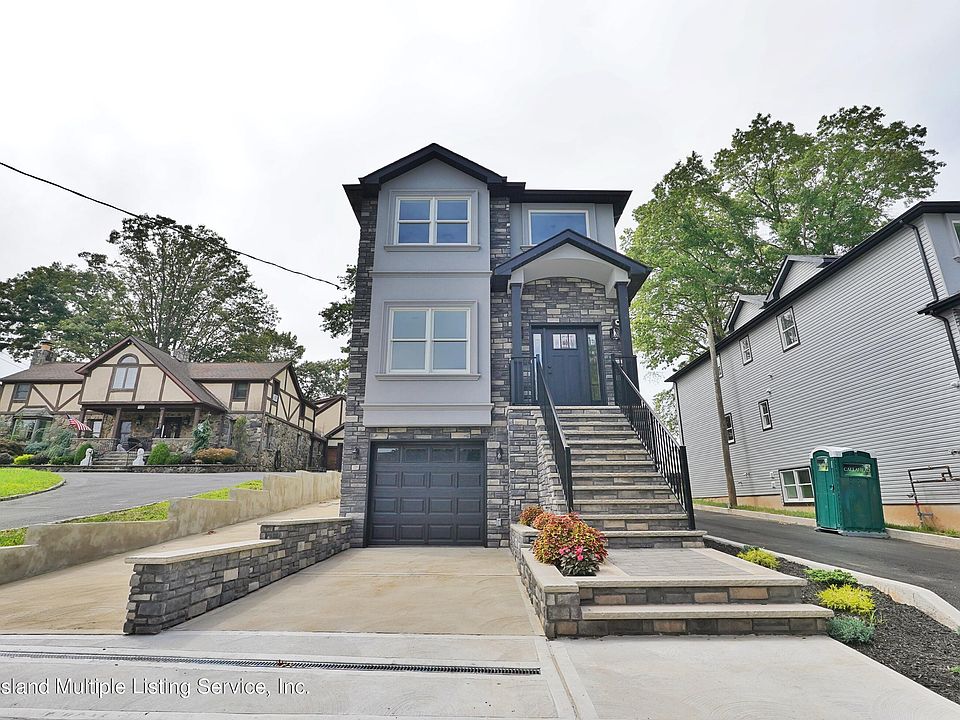 1st image of 114 Woodvale Ave