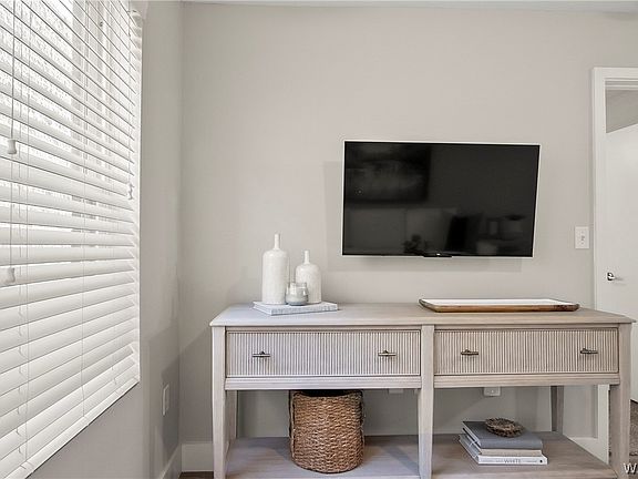 5th image of 680 6th Ave NE APT 4304