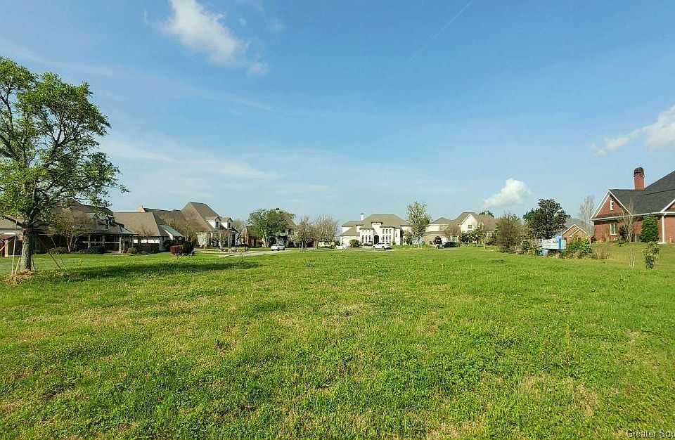 2nd image of 4929 S View Dr