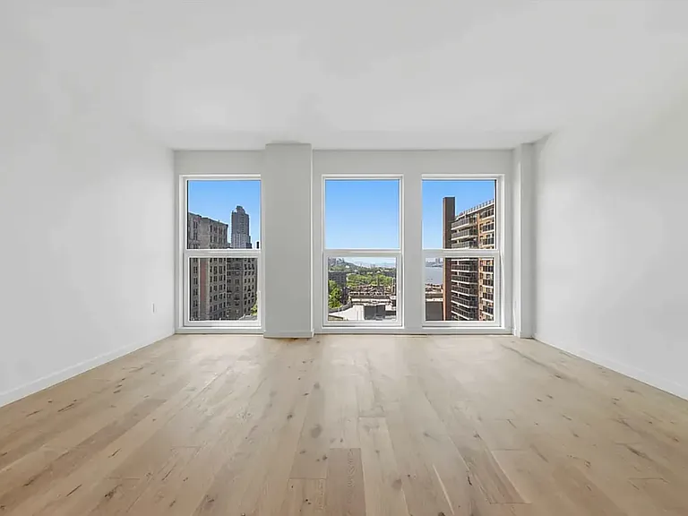636 W 158th St #PHC — Photo 6