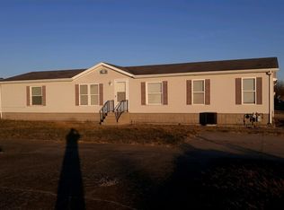 511 All Seasons St, Chenoa, IL 61726