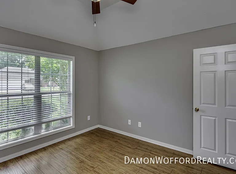 131 Hunters Row — Photo 39