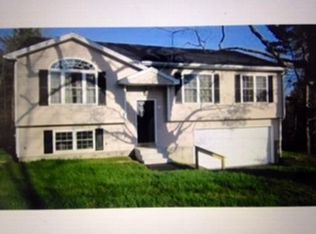 17 Hall Rd, Oxford, MA 01540