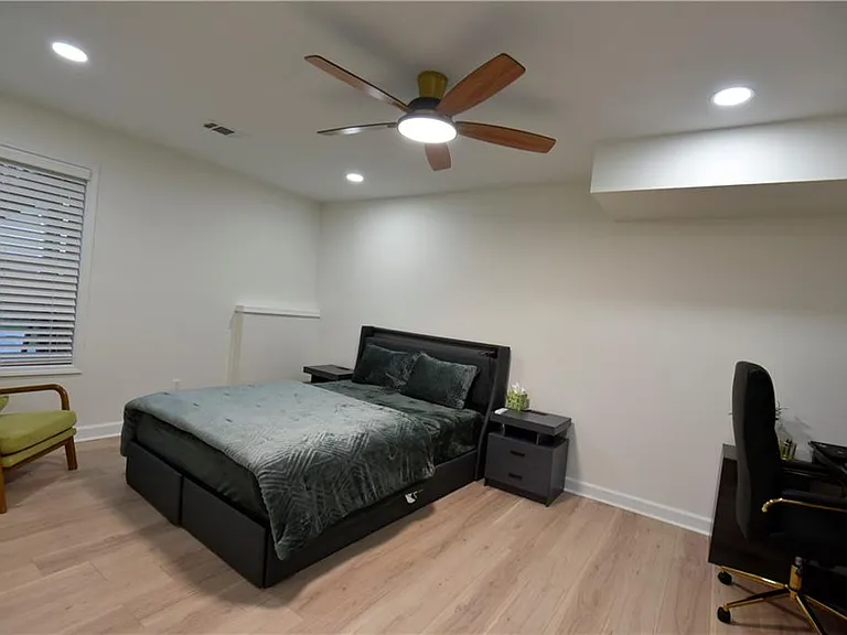 1805 Kingsbridge Ct — Photo 40