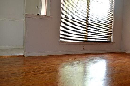 5th image of 3009 Longmeade Dr