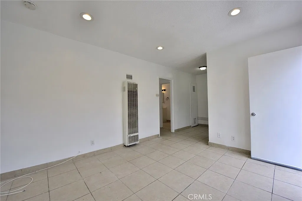 1 bed, 520 sqft, $1,800 — Photo 2